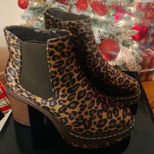 Pierre Dumas Cheetah print boots